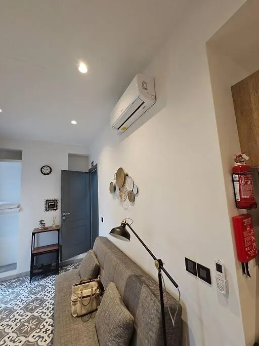 Iris -Paola Modern Townhouse Apartment