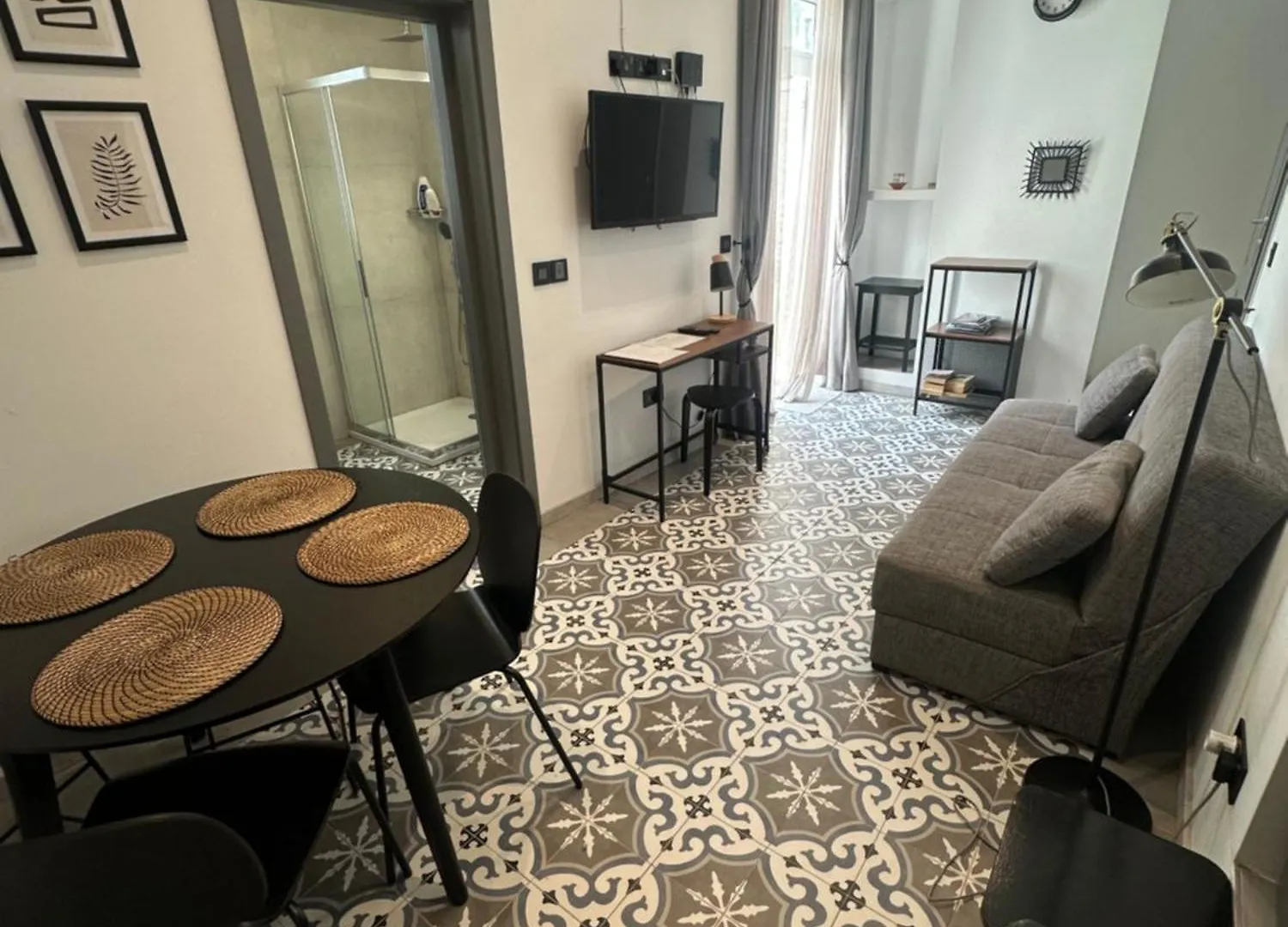Iris -Paola Modern Townhouse Apartment